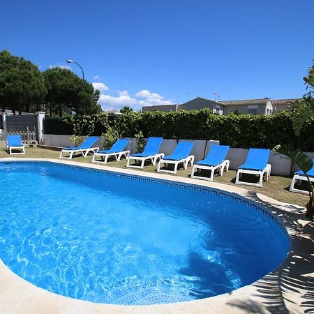 Casa Rosales 4 Apartment กัมบริลส์ ภายนอก รูปภาพ