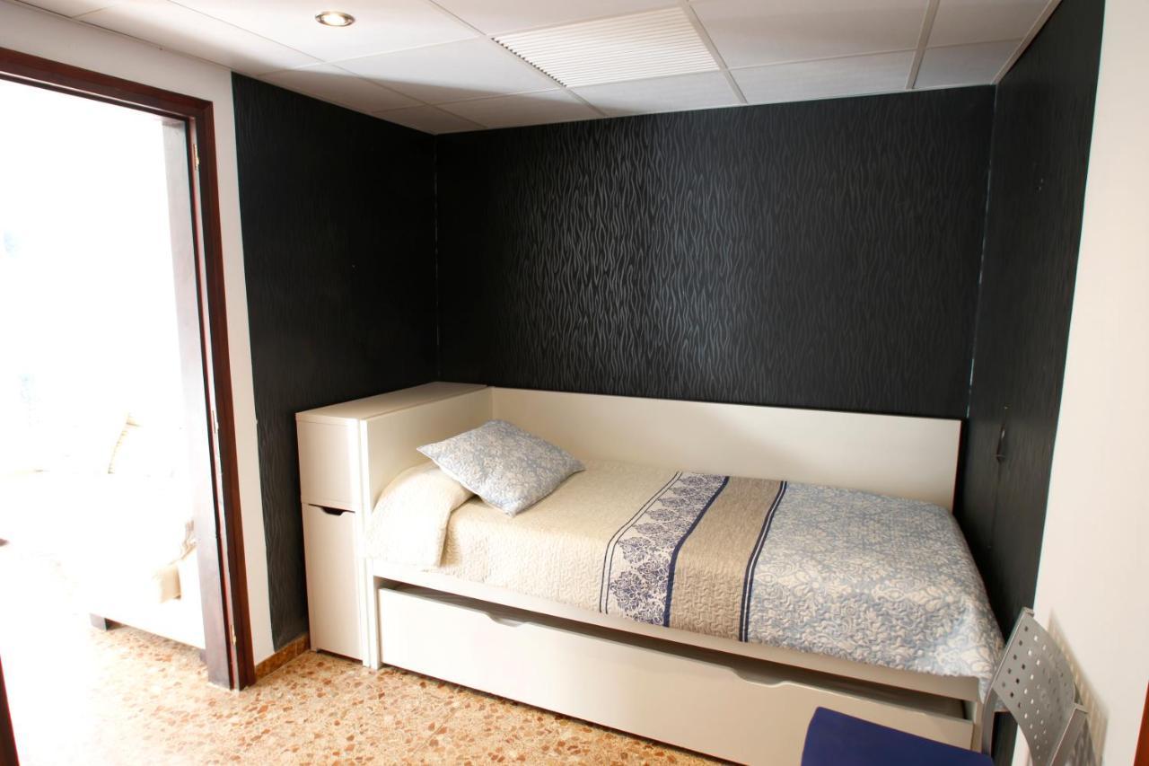 Casa Rosales 4 Apartment กัมบริลส์ ภายนอก รูปภาพ