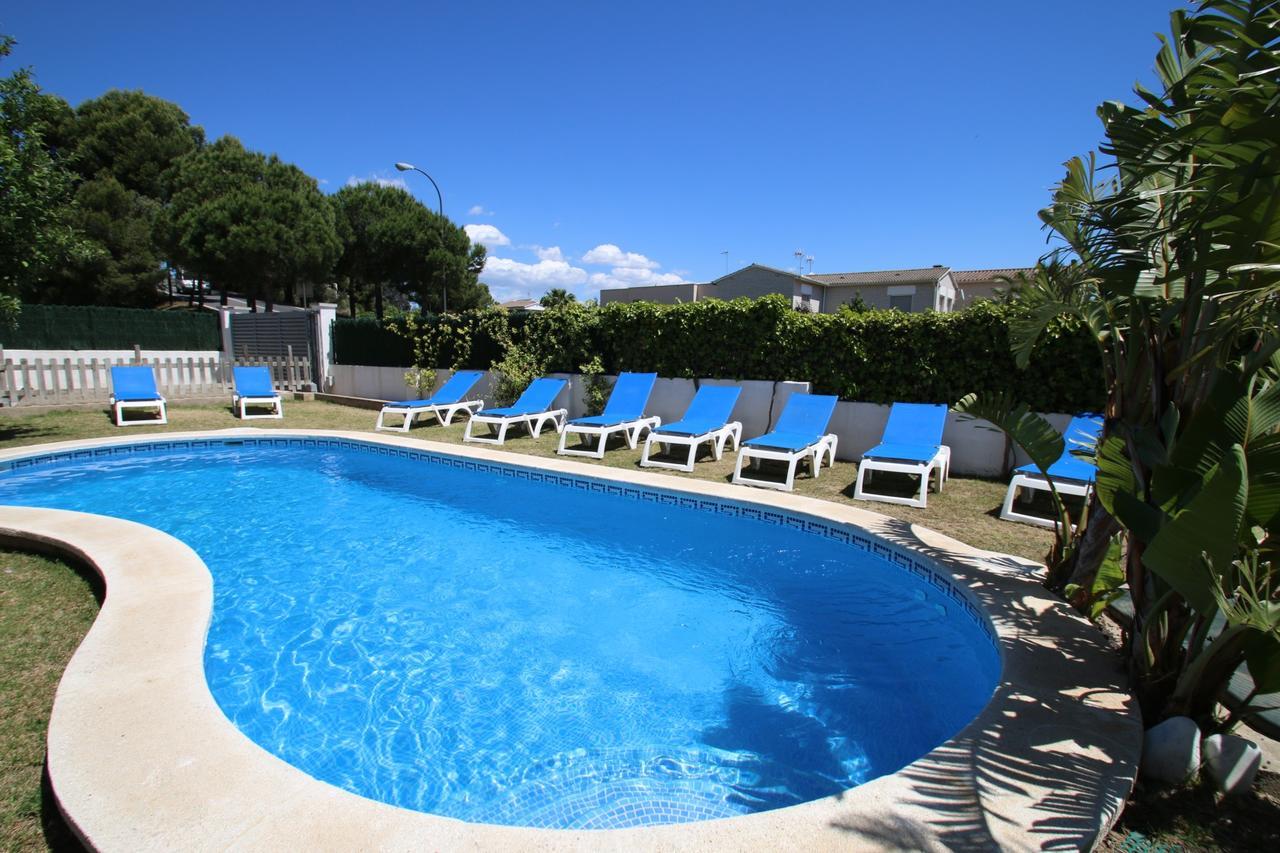 Casa Rosales 4 Apartment กัมบริลส์ ภายนอก รูปภาพ