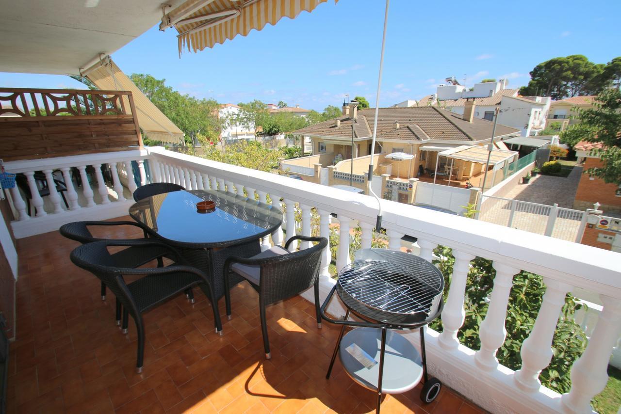 Casa Rosales 4 Apartment กัมบริลส์ ภายนอก รูปภาพ